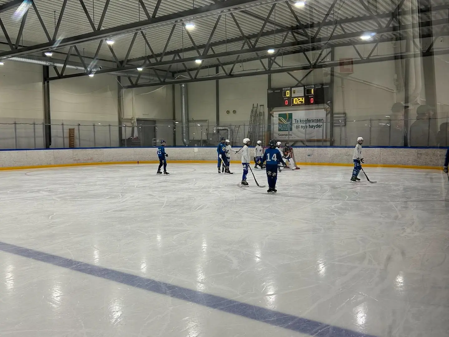 Bandykamp inne under Sarpsborg Cup